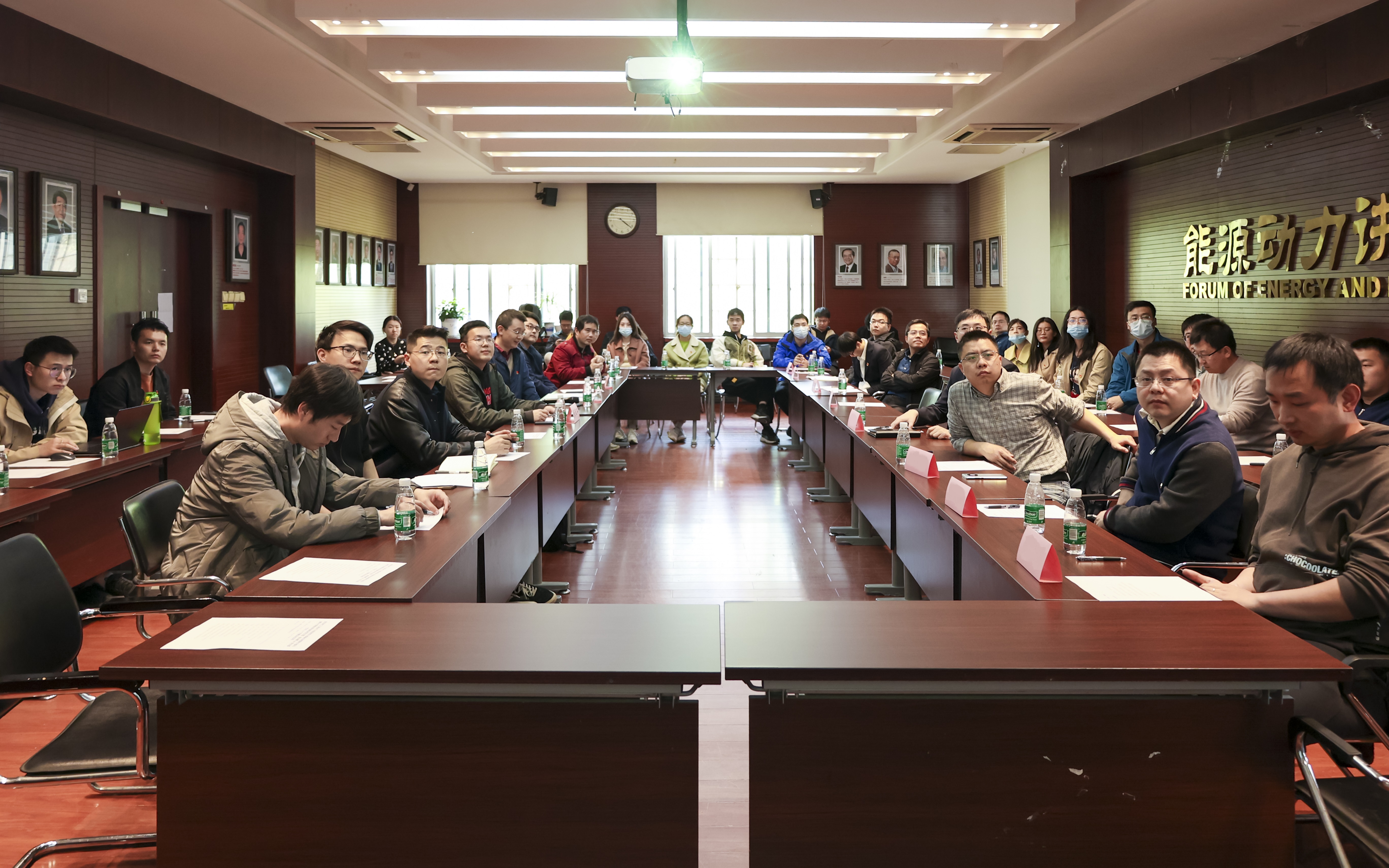 20230408-新闻稿-航天科工三院水下总体部党支部与0033990威尼斯能动系流机所党支部、能动博201党支部“红色1 1 1”共建活动-郭慧娜-图3-会议现场.jpg