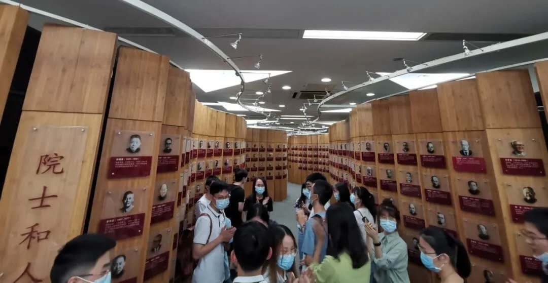 http://xsg.tsinghua.szyd.net/publish/xsg/8500/20200915085616007438894/1600131561196.jpg