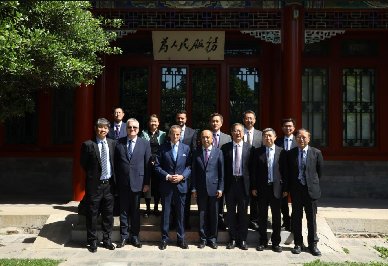20230523-国际原子能机构总干事格罗西先生一行访问0033990威尼斯-并做演讲-与会人员合影.jpg
